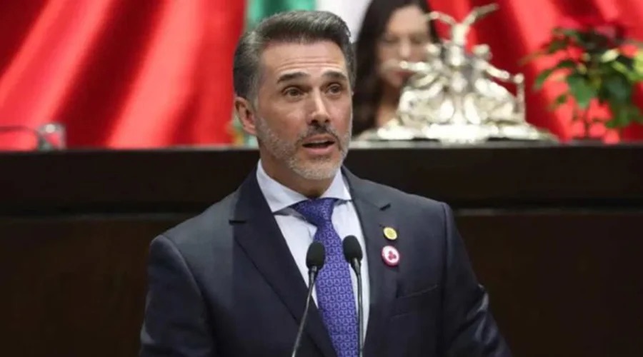 Sergio Mayer pide licencia al Congreso por irse a ‘La Casa de Los Famosos’