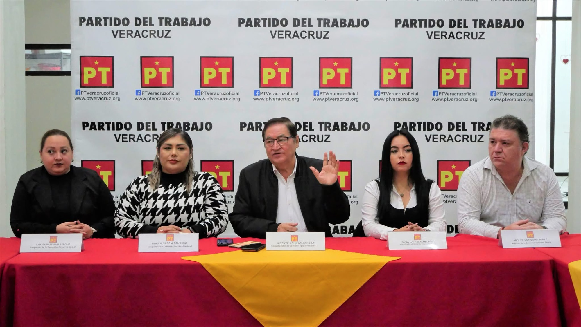 PT pide consenso para transporte en Xalapa: Vicente Aguilar