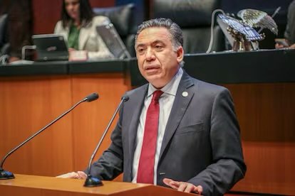 Enrique Inzunza anuncia su separación de la bancada de Morena y se convertirá en senador independiente