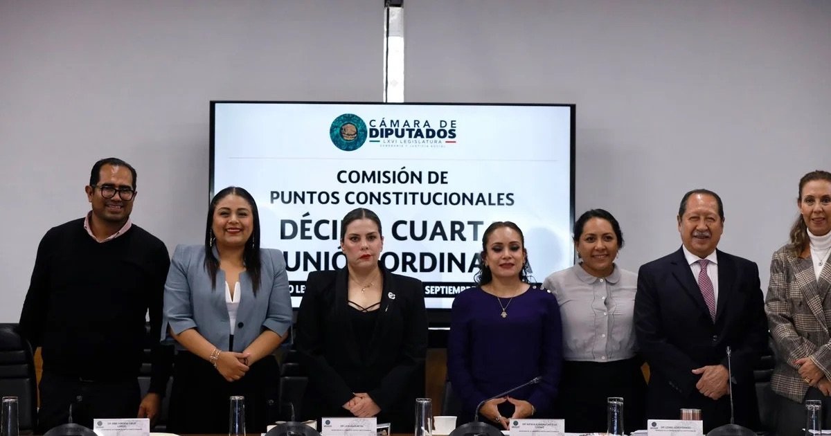 Diputados aprueban en Comisiones dictamen que prohíbe doble nacionalidad a candidatos a la presidencia y gubernaturas