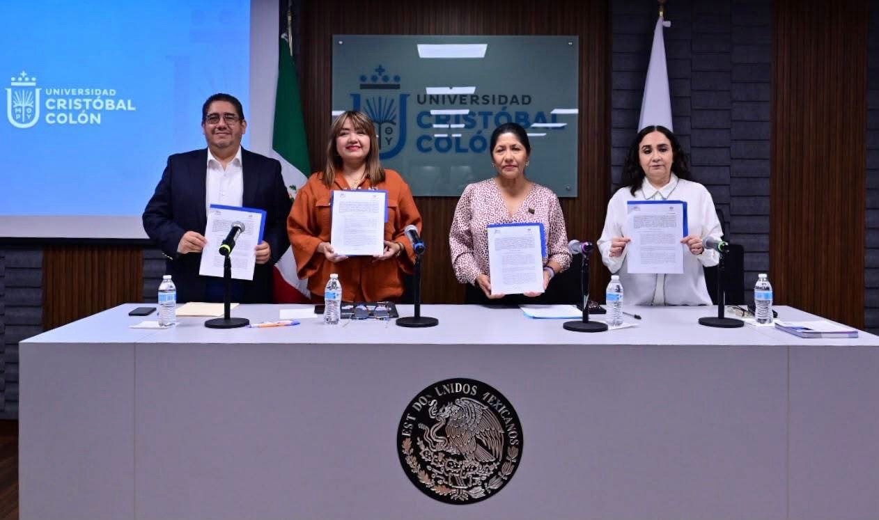 Ople Veracruz firma convenio con la Universidad Cristóbal Colón&nbsp;
